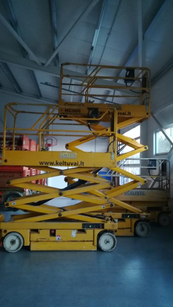 Elektrinis žirklinis keltuvas Haulotte Compact 8