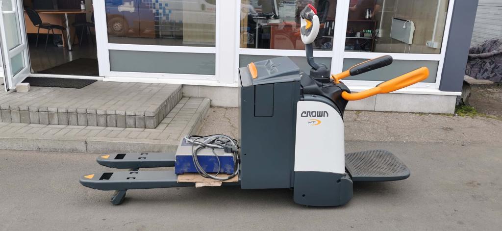 Elektrinis palečių vežimėlis Crown WT 3040